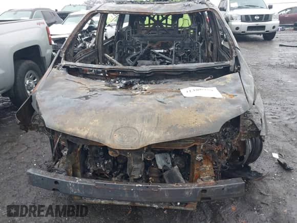 2013 Toyota Sienna XLE с VIN 5TDDK3DC1DS051835, выставлен на аукционе IAAI как лот 41386959 с пробегом Не указан миль и . История ставок и продаж доступна на DreamBid. Изображение 6.