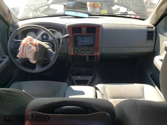 2005 Dodge Dakota SLT с VIN 1D7HE42N65S163225, выставлен на аукционе Copart как лот 80413475 с пробегом 137 282 миль миль и Списание • Salvage title. История ставок и продаж доступна на DreamBid. Изображение 8.
