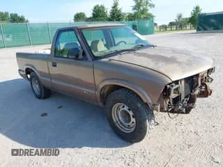 1997 Chevrolet S-10 LS с VIN 1GCCS1444VK189256, выставлен на аукционе IAAI как лот 42827688 с пробегом 166 974 миль миль и . История ставок и продаж доступна на DreamBid. Изображение 1.