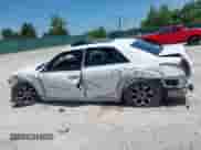 2018 Chrysler 300 S z VIN 2C3CCAGG3JH121278, wystawiony jako IAAI lot #42797633 z przebiegiem 104 583 mil mil oraz . Historia ofert i sprzedaży dostępna na DreamBid. Obrazek 14.