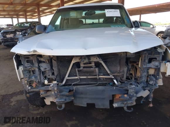 2004 Chevrolet Silverado 1500 LS с VIN 2GCEC19T841351345, выставлен на аукционе IAAI как лот 42057941 с пробегом 148 302 миль миль и . История ставок и продаж доступна на DreamBid. Изображение 6.