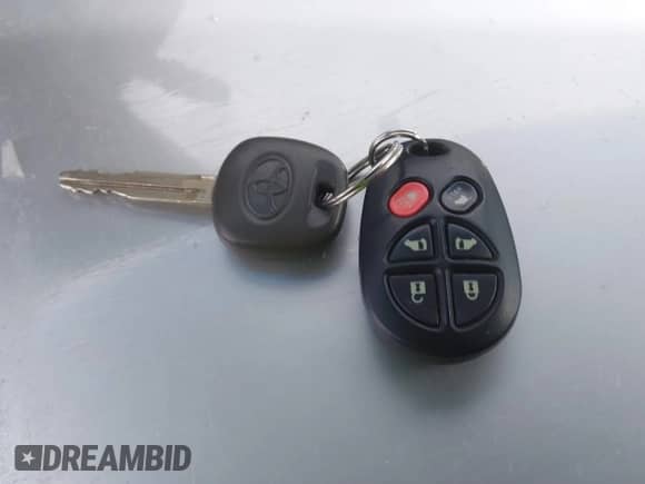 2006 Toyota Sienna XLE z VIN 5TDZA22C76S449382, wystawiony jako IAAI lot #41850984 z przebiegiem 109 826 mil mil oraz . Historia ofert i sprzedaży dostępna na DreamBid. Obrazek 11.