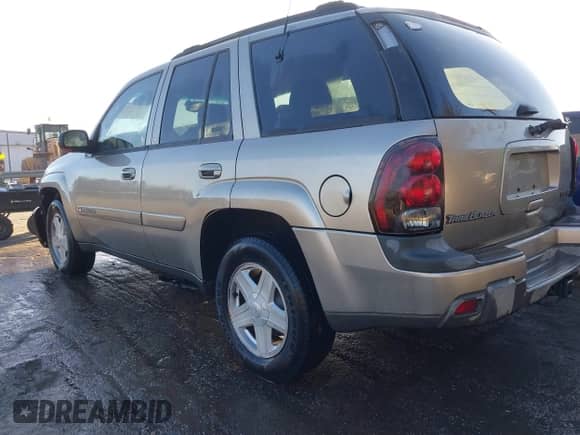 2002 Chevrolet TrailBlazer LTZ с VIN 1GNDS13S522272699, выставлен на аукционе IAAI как лот 41442784 с пробегом 296 144 миль миль и . История ставок и продаж доступна на DreamBid. Изображение 3.