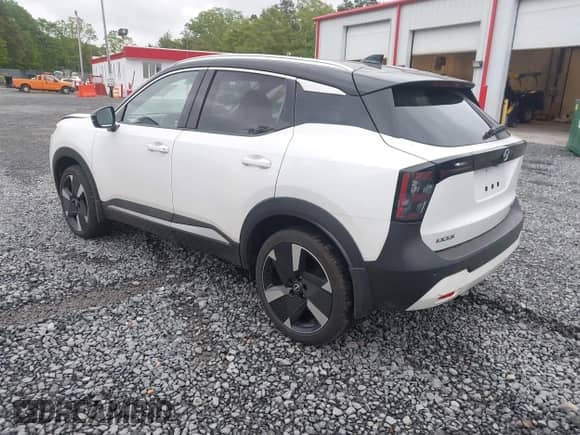 2025 Nissan Kicks SR with VIN 3N8AP6DD8SL307166, listed as a IAAI auction lot 42330120 with 13,158 mi miles and . Bid and sale history available at DreamBid. Image 3.