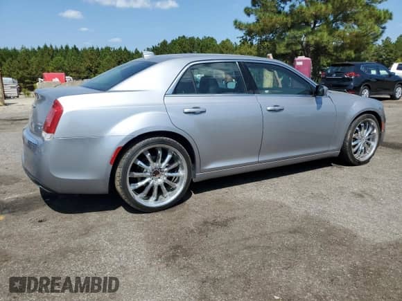 2017 Chrysler 300 Limited с VIN 2C3CCAAGXHH662248, выставлен на аукционе Copart как лот 80864205 с пробегом 143 491 миль миль и Списание • Salvage title. История ставок и продаж доступна на DreamBid. Изображение 3.