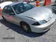 2002 Chevrolet Cavalier z VIN 1G1JC524X27206678, wystawiony jako IAAI lot #43106115 z przebiegiem Nie podano mil oraz . Historia ofert i sprzedaży dostępna na DreamBid. Obrazek 1.