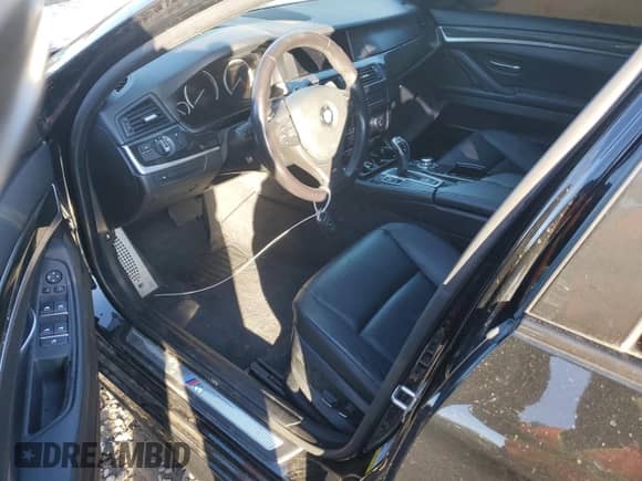 2013 BMW 5 Series 535i с VIN WBAFR7C5XDC820555, выставлен на аукционе Copart как лот 86656615 с пробегом Не указан миль и Чистый • Clean title. История ставок и продаж доступна на DreamBid. Изображение 8.