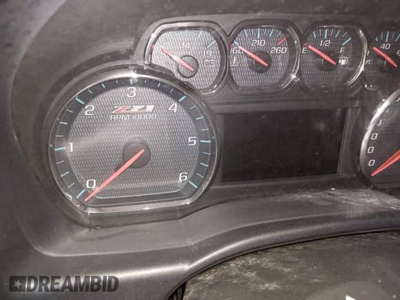 2019 Chevrolet Silverado 1500 LT z VIN 2GCVKPEC1K1239334, wystawiony jako IAAI lot #42583409 z przebiegiem 71 407 mil mil oraz . Historia ofert i sprzedaży dostępna na DreamBid. Obrazek 7.