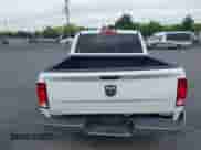 2017 Ram 1500 Express z VIN 3C6RR6KT7HG532853, wystawiony jako IAAI lot #42722037 z przebiegiem 160 758 mil mil oraz . Historia ofert i sprzedaży dostępna na DreamBid. Obrazek 16.