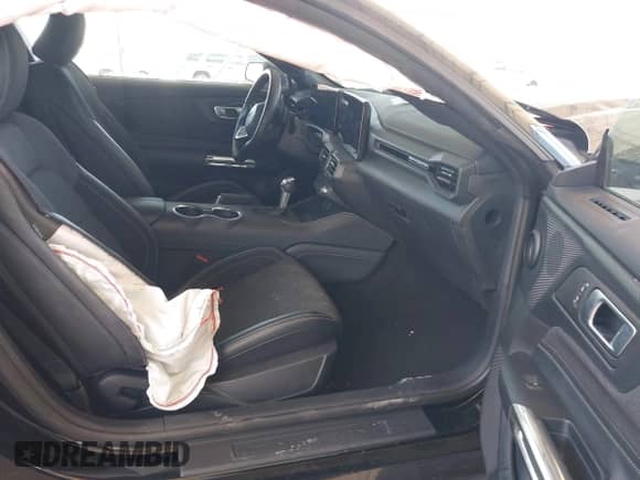 2024 Ford Mustang GT с VIN 1FA6P8CFXR5403302, выставлен на аукционе IAAI как лот 43041922 с пробегом 6 805 миль миль и . История ставок и продаж доступна на DreamBid. Изображение 5.