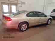 2000 Dodge Intrepid z VIN 2B3HD46R0YH259939, wystawiony jako Copart lot #70315235 z przebiegiem 122 820 mil mil oraz Czysty tytuł • Clean title. Historia ofert i sprzedaży dostępna na DreamBid. Obrazek 3.