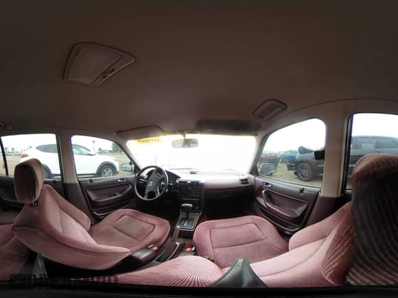 1991 Honda Accord LX z VIN JHMCB7655MC000372, wystawiony jako IAAI lot #42372597 z przebiegiem 153 129 mil mil oraz . Historia ofert i sprzedaży dostępna na DreamBid. Obrazek 18.