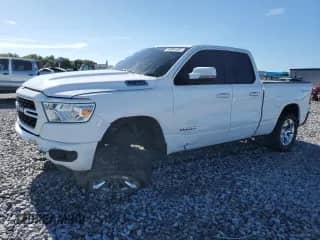2023 Ram 1500 Big Horn z VIN 1C6RREBT2PN565744, wystawiony jako Copart lot #66051655 z przebiegiem 69 565 mil mil oraz Nie do naprawy • Non repairable. Historia ofert i sprzedaży dostępna na DreamBid. Obrazek 1.
