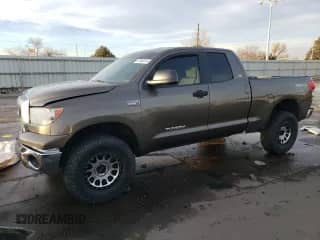 2009 Toyota Tundra SR5 с VIN 5TFBV54199X092840, выставлен на аукционе Copart как лот 87064614 с пробегом 184 106 миль миль и Списание • Salvage title. История ставок и продаж доступна на DreamBid. Изображение 1.