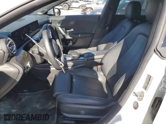 2021 Mercedes-Benz CLA 250 с VIN W1K5J4GB3MN190909, выставлен на аукционе Copart как лот 85715375 с пробегом 57 037 миль миль и Списание • Salvage title. История ставок и продаж доступна на DreamBid. Изображение 7.