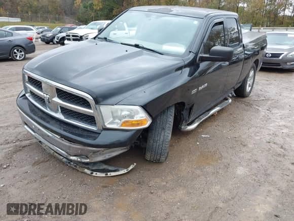 2009 Dodge 1500 SLT z VIN 1D3HV18T49S726980, wystawiony jako IAAI lot #40748830 z przebiegiem 154 320 mil mil oraz . Historia ofert i sprzedaży dostępna na DreamBid. Obrazek 6.