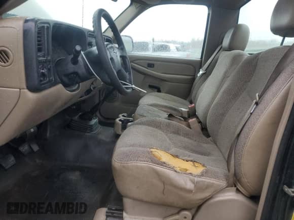 2006 Chevrolet Silverado 2500HD LS с VIN 1GCHC24U96E246205, выставлен на аукционе Copart как лот 85407645 с пробегом 151 083 миль миль и Чистый • Clean title. История ставок и продаж доступна на DreamBid. Изображение 7.