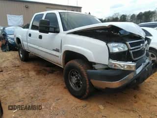 2006 Chevrolet Silverado 2500HD LT3 с VIN 1GCHK23D26F190154, выставлен на аукционе IAAI как лот 41173966 с пробегом 296 361 миль миль и . История ставок и продаж доступна на DreamBid. Изображение 1.