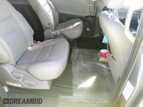 2016 Toyota Sienna Limited Premium with VIN 5TDDK3DC3GS131397, listed as a IAAI auction lot 40509861 with 128,556 mi miles and . Bid and sale history available at DreamBid. Image 8.
