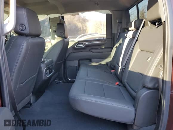 2024 Chevrolet Silverado 3500HD LTZ z VIN 1GC4YUEYXRF318878, wystawiony jako Copart lot #42762255 z przebiegiem 3 837 mil mil oraz Szkoda całkowita • Salvage title. Historia ofert i sprzedaży dostępna na DreamBid. Obrazek 10.