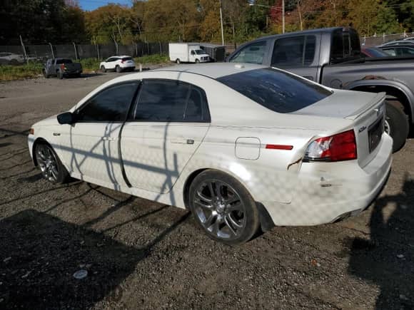 2006 Acura TL with VIN 19UUA662X6A051844, listed as a Copart auction lot 87028335 with 191,158 mi miles and Salvage title. Bid and sale history available at DreamBid. Image 2.