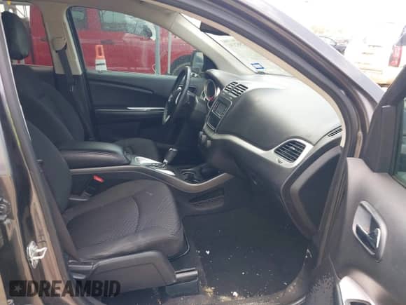 2018 Dodge Journey SE with VIN 3C4PDCAB2JT447552, listed as a IAAI auction lot 42982191 with 75,862 mi miles and . Bid and sale history available at DreamBid. Image 5.