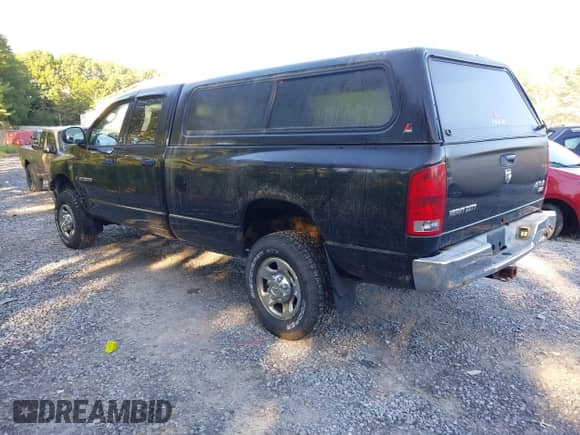 2006 Dodge 2500 SLT z VIN 3D7KS28D56G113023, wystawiony jako IAAI lot #43065760 z przebiegiem 113 981 mil mil oraz . Historia ofert i sprzedaży dostępna na DreamBid. Obrazek 3.