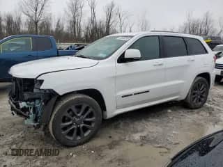 2019 Jeep Grand Cherokee Overland z VIN 1C4RJFCT0KC539751, wystawiony jako Copart lot #46580295 z przebiegiem 48 768 mil mil oraz Szkoda całkowita • Salvage title. Historia ofert i sprzedaży dostępna na DreamBid. Obrazek 1.