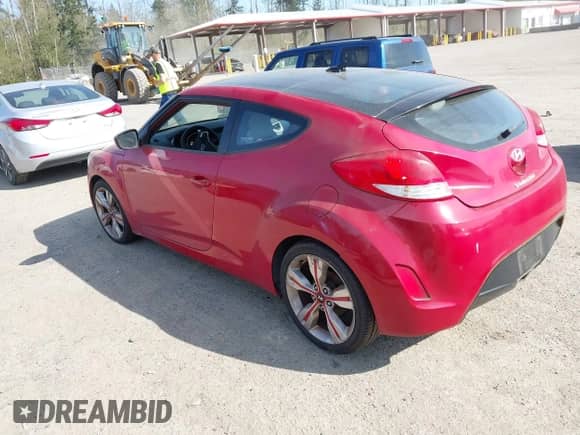 2012 Hyundai Veloster w/Black Int с VIN KMHTC6AD4CU077164, выставлен на аукционе IAAI как лот 42053970 с пробегом 122 657 миль миль и . История ставок и продаж доступна на DreamBid. Изображение 3.
