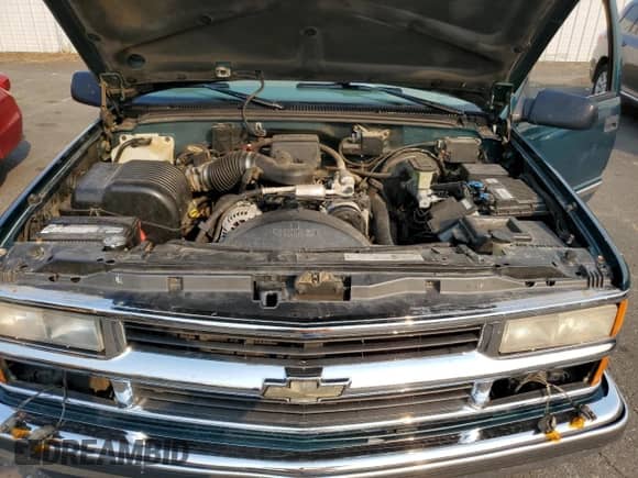 1997 Chevrolet Suburban z VIN 1GNFK16R5VJ314364, wystawiony jako Copart lot #69289644 z przebiegiem 146 925 mil mil oraz Szkoda całkowita • Salvage title. Historia ofert i sprzedaży dostępna na DreamBid. Obrazek 12.