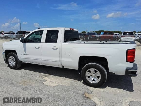 2018 Chevrolet Silverado 1500 LT with VIN 1GCRCREH1JZ168468, listed as a Copart auction lot 63621265 with 98,348 mi miles and Clean title. Bid and sale history available at DreamBid. Image 2.