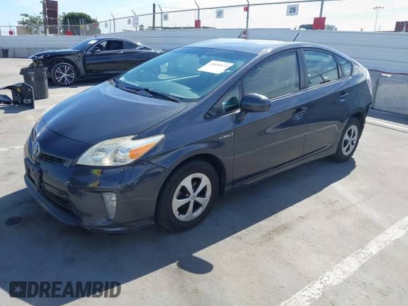 2013 Toyota Prius One with VIN JTDKN3DUXD5555717, listed as a IAAI auction lot 43028925 with 132,858 mi miles and . Bid and sale history available at DreamBid. Image 2.