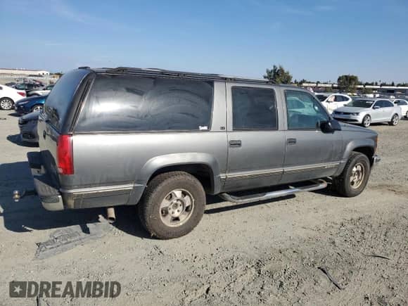 1999 Chevrolet Suburban с VIN 3GNFK16R6XG236729, выставлен на аукционе Copart как лот 71226015 с пробегом Не указан миль и Чистый • Clean title. История ставок и продаж доступна на DreamBid. Изображение 3.