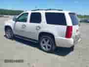 2013 Chevrolet Tahoe LTZ с VIN 1GNSCCE00DR198324, выставлен на аукционе IAAI как лот 42408008 с пробегом 89 154 миль миль и . История ставок и продаж доступна на DreamBid. Изображение 3.