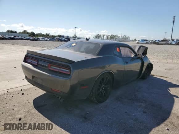 2016 Dodge Challenger R/T z VIN 2C3CDZBT2GH315471, wystawiony jako Copart lot #83994975 z przebiegiem 109 342 mil mil oraz Szkoda całkowita • Salvage title. Historia ofert i sprzedaży dostępna na DreamBid. Obrazek 3.