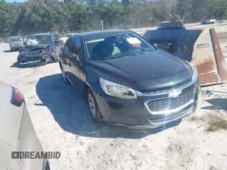 2015 Chevrolet Malibu LS z VIN 1G11B5SLXFF299899, wystawiony jako IAAI lot #43499787 z przebiegiem 259 111 mil mil oraz . Historia ofert i sprzedaży dostępna na DreamBid. Obrazek 1.