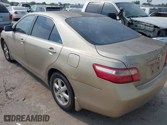 2008 Toyota Camry LE with VIN 4T1BE46K48U772382, listed as a IAAI auction lot 43241438 with 180,506 mi miles and . Bid and sale history available at DreamBid. Image 3.