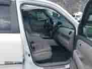 2013 Honda Pilot Touring with VIN 5FNYF4H95DB077773, listed as a IAAI auction lot 43046082 with 121,441 mi miles and . Bid and sale history available at DreamBid. Image 5.