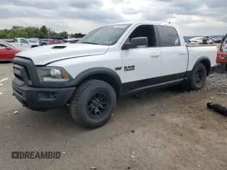 2018 Ram 1500 Rebel z VIN 1C6RR7YT9JS232419, wystawiony jako Copart lot #83945735 z przebiegiem 100 177 mil mil oraz Szkoda całkowita • Salvage title. Historia ofert i sprzedaży dostępna na DreamBid. Obrazek 1.