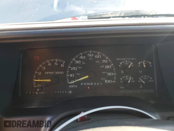 1999 Chevrolet Silverado 3500 с VIN 1GCHK33J9XF039549, выставлен на аукционе Copart как лот 42651625 с пробегом 136 853 миль миль и Списание • Salvage title. История ставок и продаж доступна на DreamBid. Изображение 9.