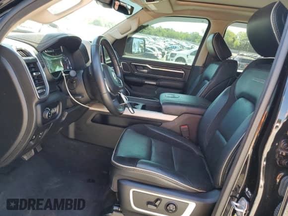 2021 Ram 1500 Laramie z VIN 1C6RREJT5MN794786, wystawiony jako Copart lot #55448755 z przebiegiem 50 658 mil mil oraz Szkoda całkowita • Salvage title. Historia ofert i sprzedaży dostępna na DreamBid. Obrazek 7.