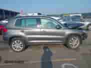 2016 Volkswagen Tiguan S z VIN WVGAV7AX0GW563336, wystawiony jako IAAI lot #42666149 z przebiegiem 181 587 mil mil oraz . Historia ofert i sprzedaży dostępna na DreamBid. Obrazek 13.