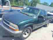 2003 Chevrolet S-10 LS с VIN 1GCCS19X438175967, выставлен на аукционе IAAI как лот 42333421 с пробегом Не указан миль и . История ставок и продаж доступна на DreamBid. Изображение 2.