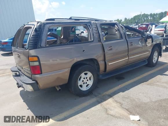 2004 Chevrolet Suburban LT с VIN 1GNEC16Z04J220383, выставлен на аукционе IAAI как лот 42716671 с пробегом Не указан миль и . История ставок и продаж доступна на DreamBid. Изображение 4.