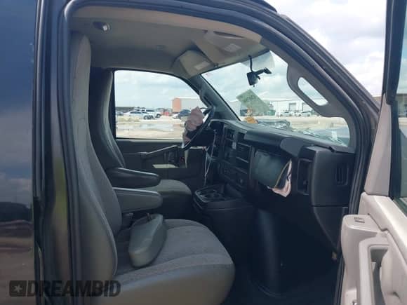 2017 Chevrolet Express Cargo with VIN 1GCWGAFFXH1164224, listed as a IAAI auction lot 42683506 with 187,568 mi miles and . Bid and sale history available at DreamBid. Image 5.
