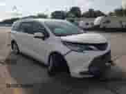 2021 Toyota Sienna Limited z VIN 5TDZSKFC8MS004959, wystawiony jako Copart lot #60441665 z przebiegiem 62 494 mil mil oraz Szkoda całkowita • Salvage title. Historia ofert i sprzedaży dostępna na DreamBid. Obrazek 4.