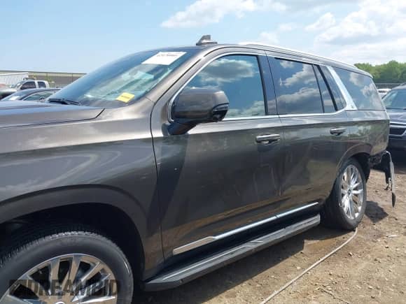 2021 Cadillac Escalade Premium Luxury with VIN 1GYS4CKL6MR264678, listed as a IAAI auction lot 42470069 with 26,611 mi miles and . Bid and sale history available at DreamBid. Image 14.