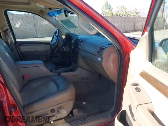 2004 Ford Explorer Eddie Bauer with VIN 1FMDU74K94UA33163, listed as a IAAI auction lot 43458985 with 184,549 mi miles and . Bid and sale history available at DreamBid. Image 5.