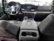 2022 Chevrolet Silverado 1500 RST z VIN 3GCUDEET4NG585626, wystawiony jako Copart lot #58812515 z przebiegiem 52 291 mil mil oraz Szkoda całkowita • Salvage title. Historia ofert i sprzedaży dostępna na DreamBid. Obrazek 8.