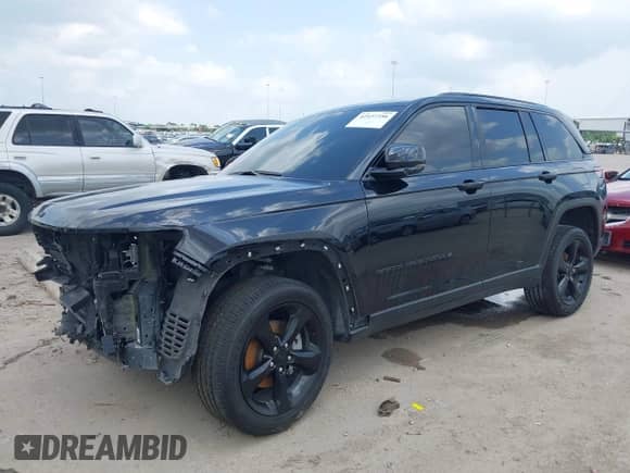 2024 Jeep Grand Cherokee Altitude X с VIN 1C4RJHAGXRC215315, выставлен на аукционе IAAI как лот 42437356 с пробегом 19 094 миль миль и . История ставок и продаж доступна на DreamBid. Изображение 18.